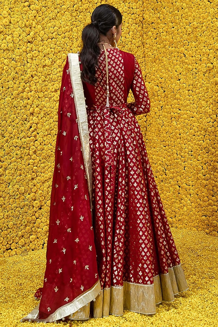 Burnt Red Embroidered Wedding Anarkali Set by Mahima Mahajan at Pernia's Pop Up Shop