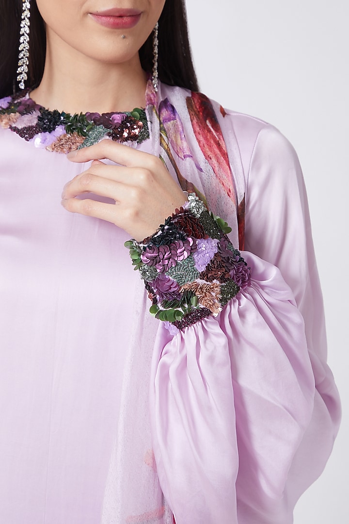 Mauve Embroidered & Printed Kurta Set by Mahima Mahajan at Pernia's Pop Up Shop