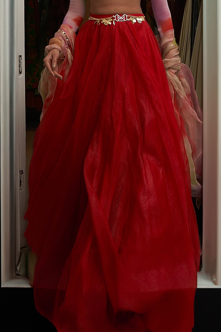 Red Organza & Net Lycra Wedding Lehenga Set by Mahima Mahajan at Pernia's Pop Up Shop