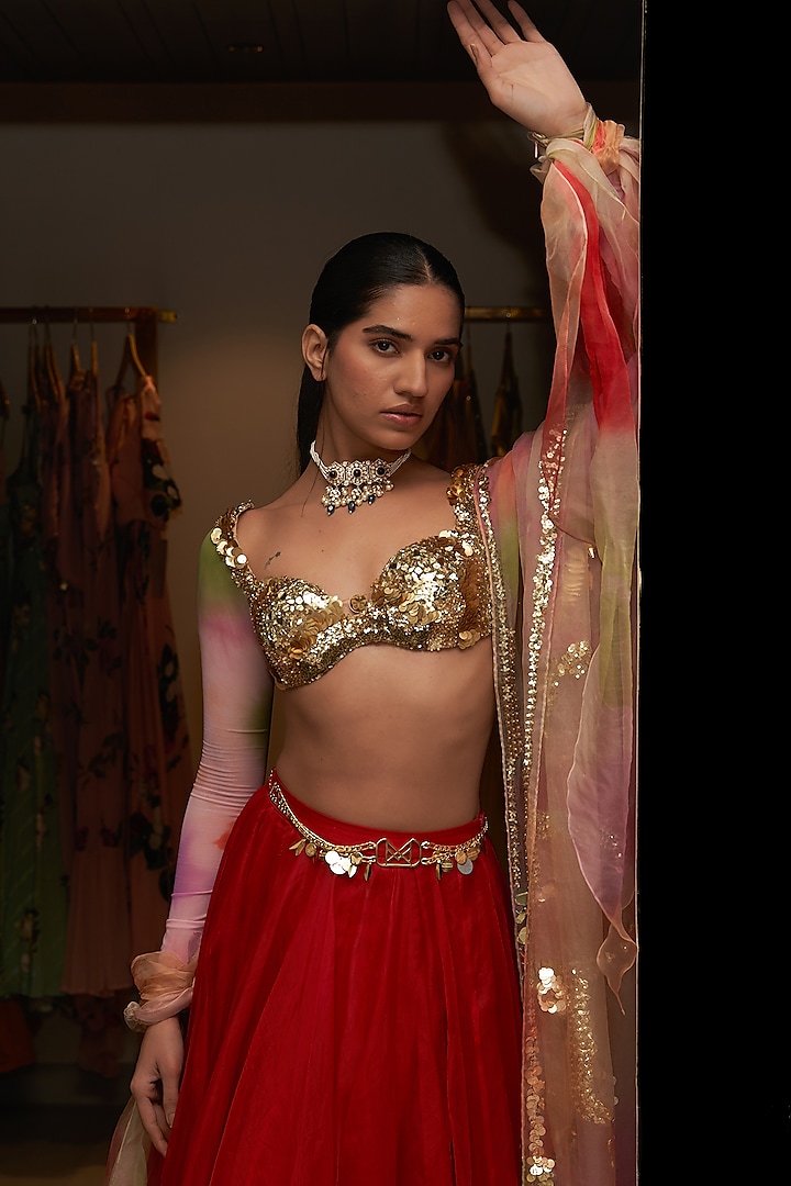Red Organza & Net Lycra Wedding Lehenga Set by Mahima Mahajan at Pernia's Pop Up Shop