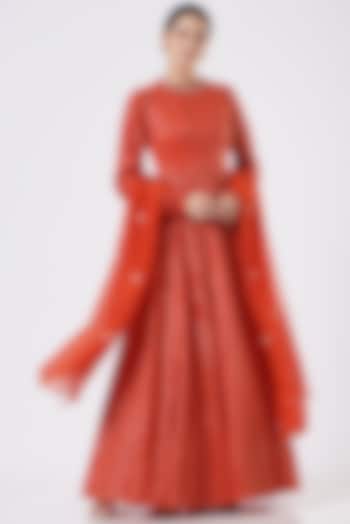 Red Embellished Wedding Anarkali Set by Mahima Mahajan at Pernia's Pop Up Shop