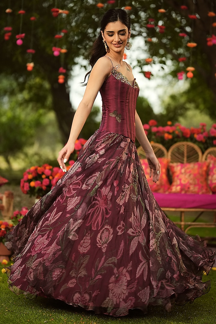 Burgundy Organza Wedding Gown With Embroidered Dupatta by Mahima Mahajan at Pernia's Pop Up Shop