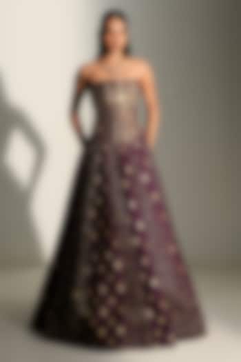 Grape Vine Banarasi Chanderi Hand Embroidered Bridal Lehenga Set by Mahima Mahajan at Pernia's Pop Up Shop