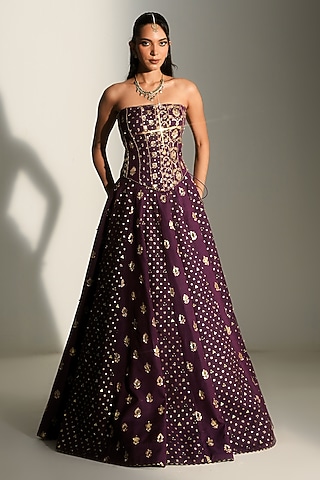 Grape Vine Banarasi Chanderi Hand Embroidered Lehenga Set by Mahima Mahajan