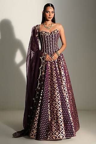Grape Vine Banarasi Chanderi Hand Embroidered Lehenga Set by Mahima Mahajan