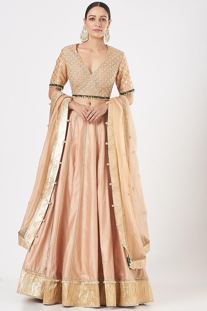 Beige Banarasi Chanderi Wedding Lehenga Set by Mahima Mahajan at Pernia's Pop Up Shop
