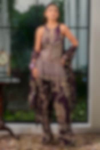 Jamun Purple Silk Organza Embroidered Kurta Set by Mahima Mahajan at Pernia's Pop Up Shop