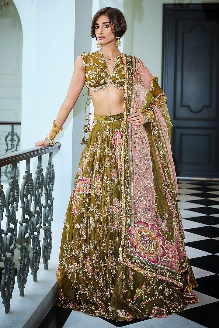 Heena Green Silk Organza Embroidered Bridal Lehenga Set by Mahima Mahajan at Pernia's Pop Up Shop