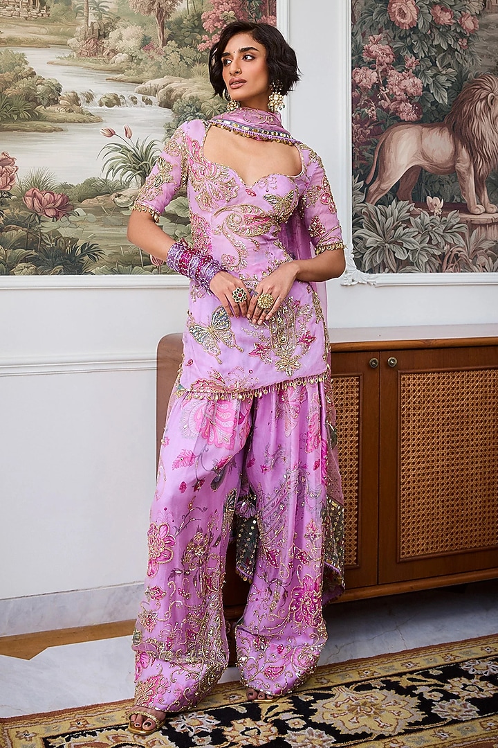 Powder Lilac Silk Organza Floral Embroidered Kurta Set by Mahima Mahajan at Pernia's Pop Up Shop