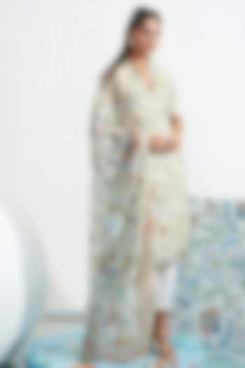 Ivory Embroidered Kurta Set by Mahima Mahajan at Pernia's Pop Up Shop