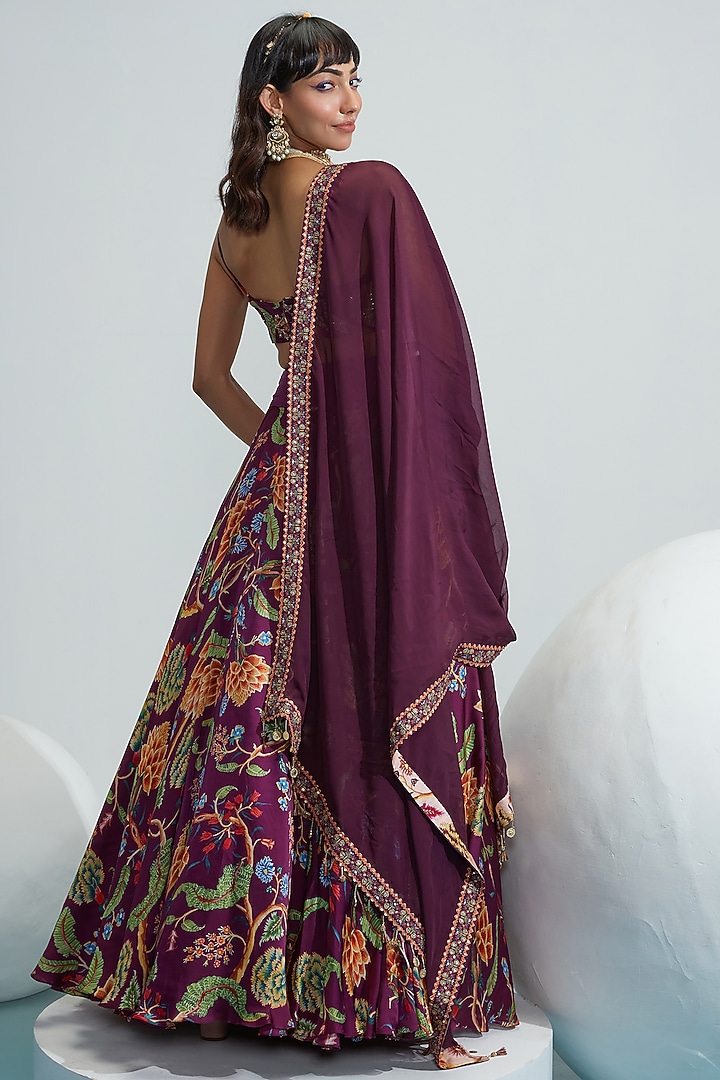 Purple Embroidered Wedding Lehenga Set by Mahima Mahajan at Pernia's Pop Up Shop