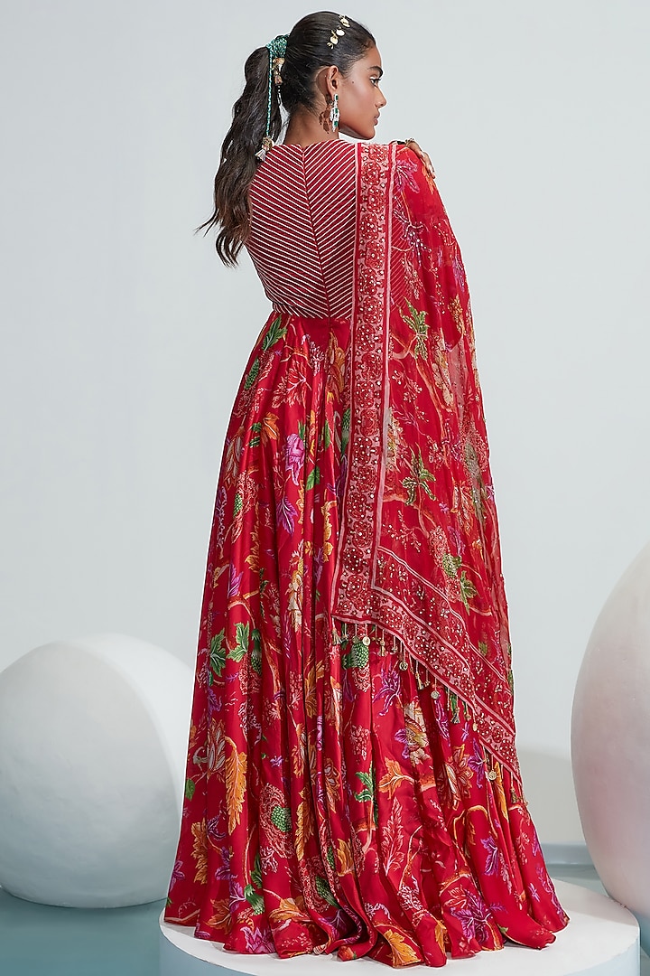Red Embroidered Wedding Anarkali Set by Mahima Mahajan at Pernia's Pop Up Shop