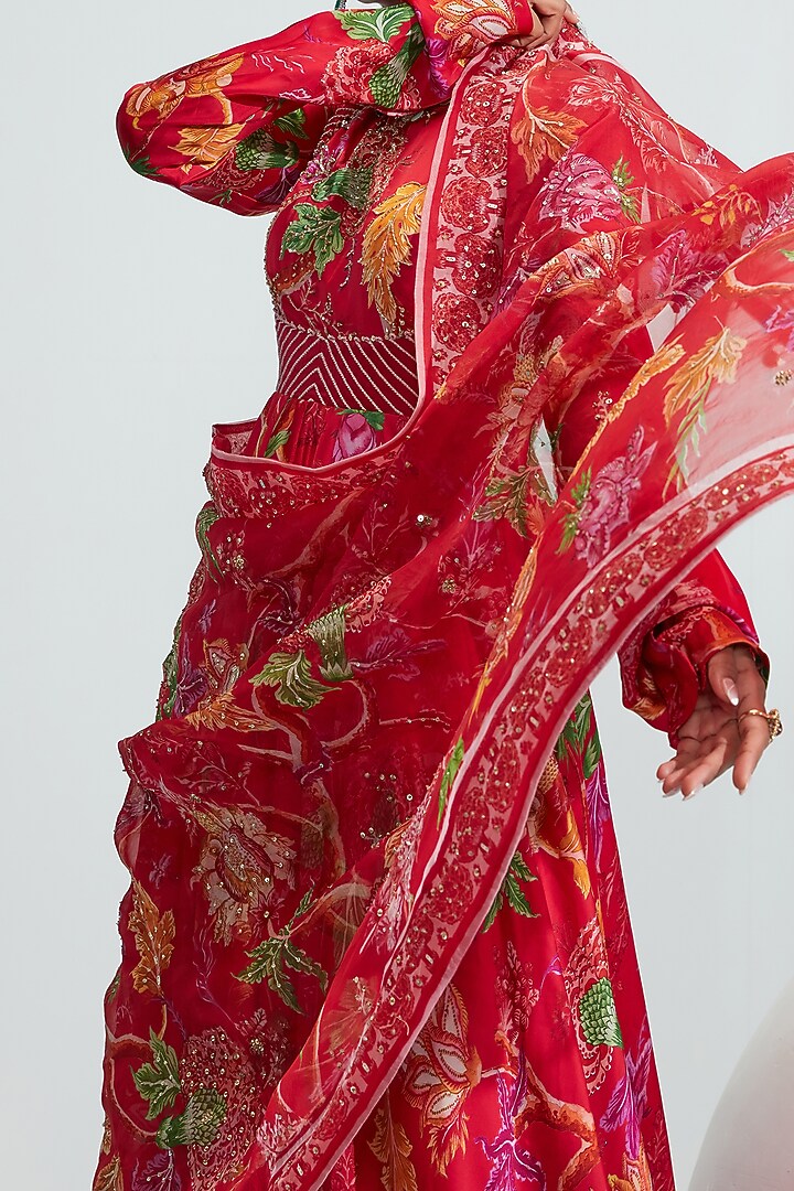 Red Embroidered Wedding Anarkali Set by Mahima Mahajan at Pernia's Pop Up Shop