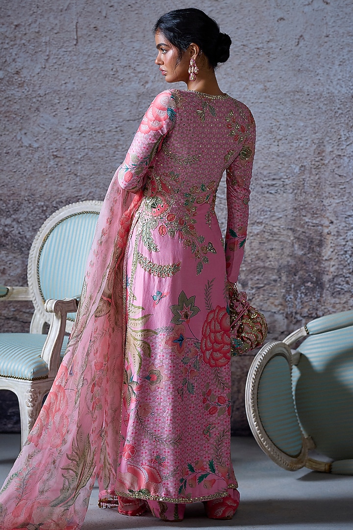 Blush Pink Silk Chanderi Embroidered Kurta Set by Mahima Mahajan at Pernia's Pop Up Shop