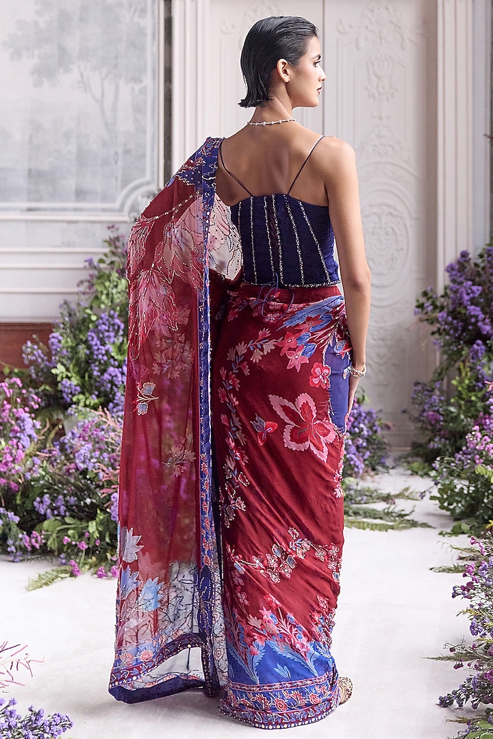 Royal Red Silk Organza Embroidered & Printed Pre-Draped Reception Saree Set by Mahima Mahajan at Pernia's Pop Up Shop