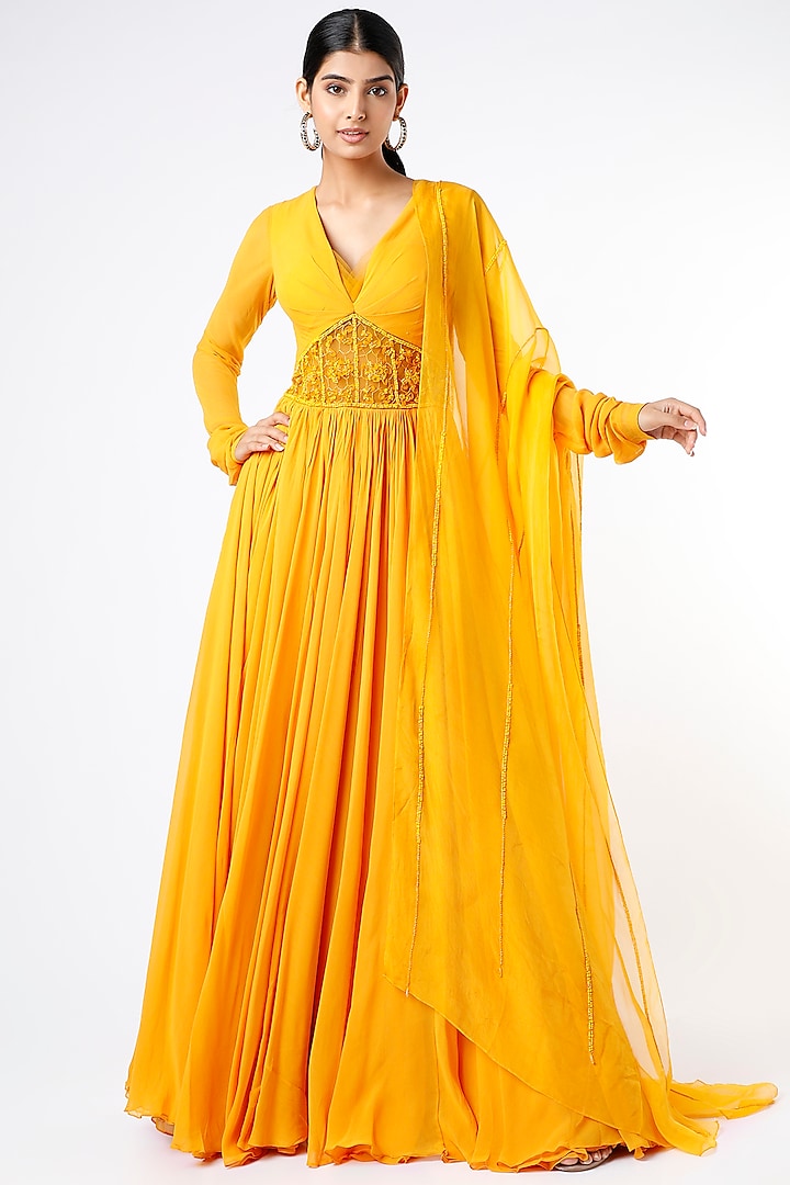 Yellow Embroidered Anarkali Set by Mahima Mahajan at Pernia's Pop Up Shop