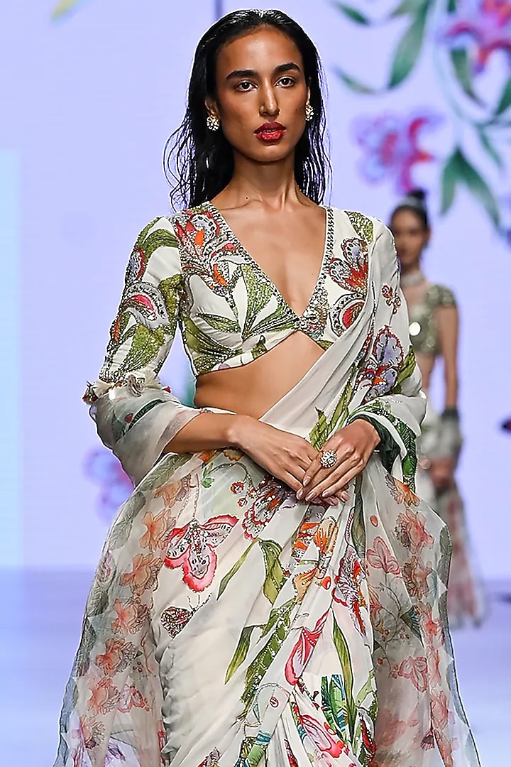 Ivory Georgette Pre-Draped Wedding Saree Set by Mahima Mahajan at Pernia's Pop Up Shop