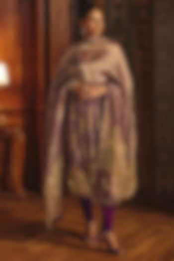 Purple Silk Tissue Embroidered Kurta Set by Mahima Mahajan at Pernia's Pop Up Shop