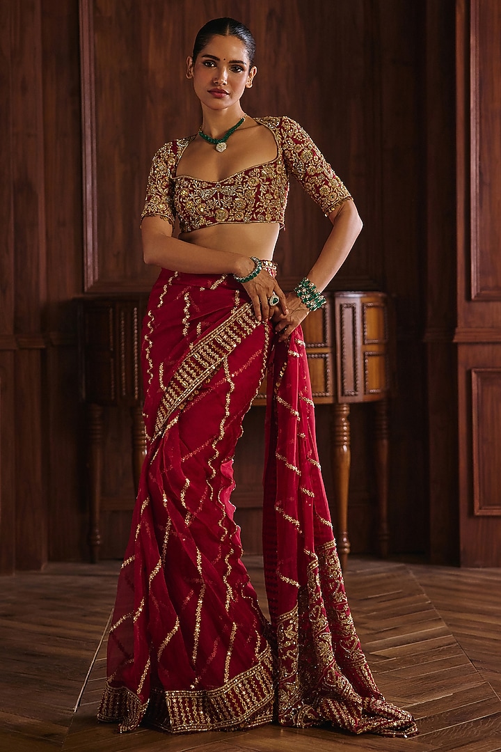Red Silk Organza Hand & Machine Embroidered Bridal Saree Set by Mahima Mahajan at Pernia's Pop Up Shop
