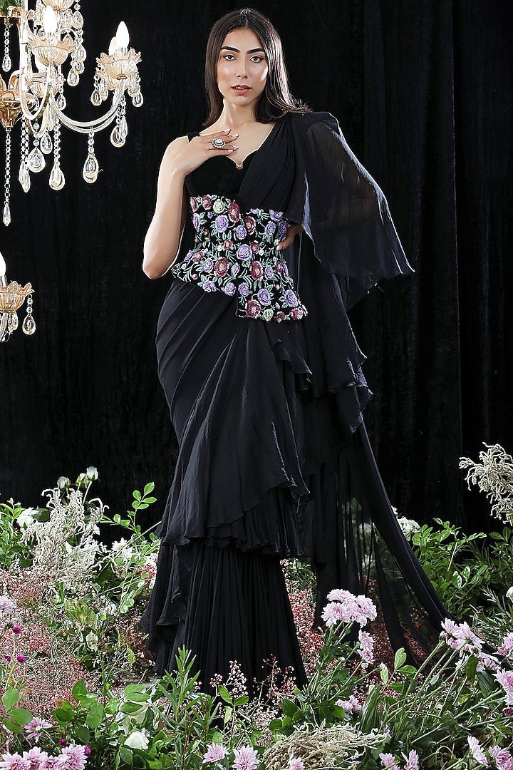 Black Embroidered Wedding Saree Set by Mahima Mahajan at Pernia's Pop Up Shop