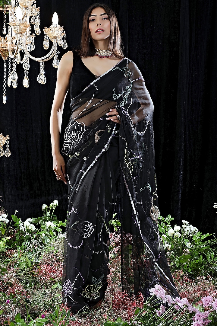 Black Embroidered Saree Set by Mahima Mahajan