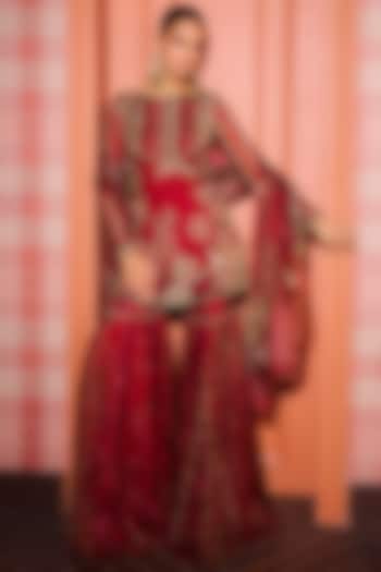 Sindoori Red Organza Gharara Set by Mahima Mahajan at Pernia's Pop Up Shop