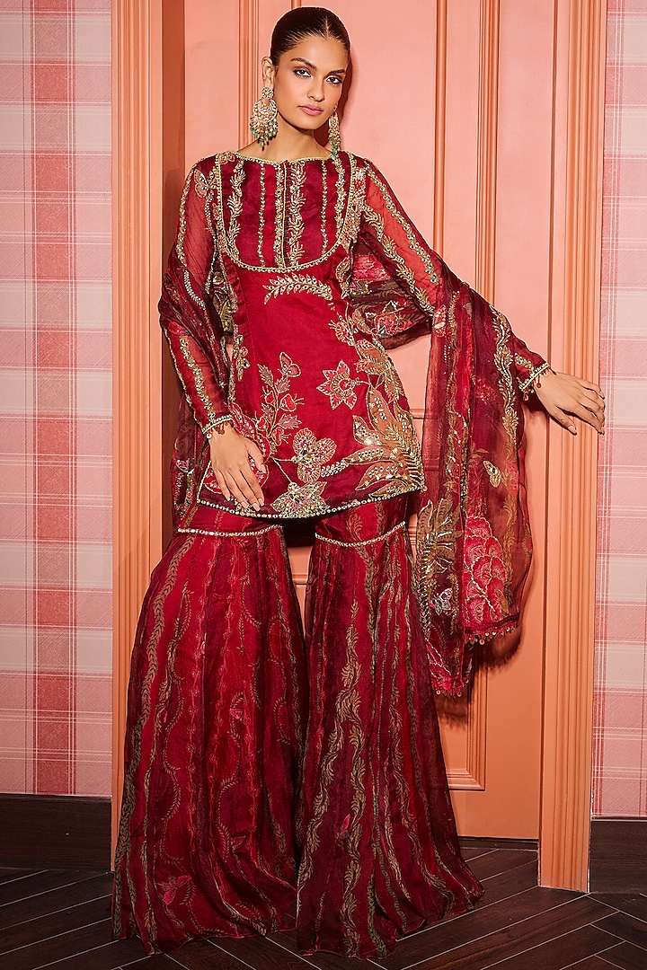 Sindoori Red Organza Gharara Set by Mahima Mahajan at Pernia's Pop Up Shop