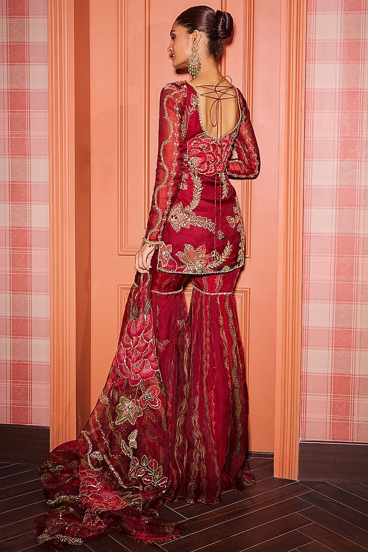 Sindoori Red Organza Gharara Set by Mahima Mahajan at Pernia's Pop Up Shop