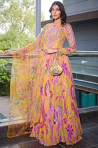 Designer Haldi Outfits for Women - Buy Latest Shararas, Kurtas, Sarees,  Lehengas, Anarkalis Online 2026