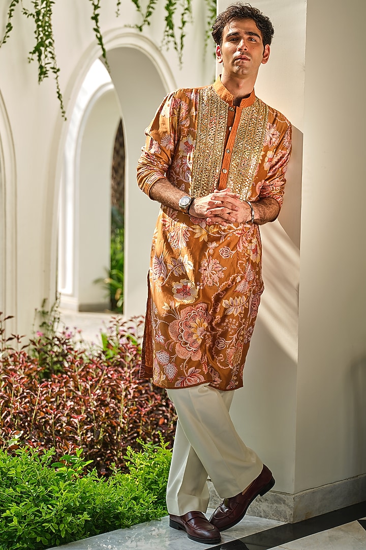 Chandan Yellow Silk Chanderi Embroidered & Floral Printed Kurta Set by Mahima Mahajan Men at Pernia's Pop Up Shop