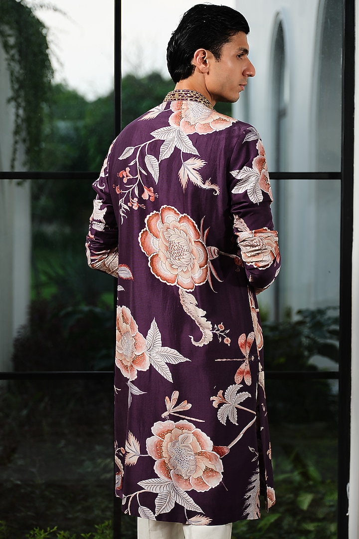 Jamun Purple Silk Chanderi Embroidered Kurta Set by Mahima Mahajan Men at Pernia's Pop Up Shop