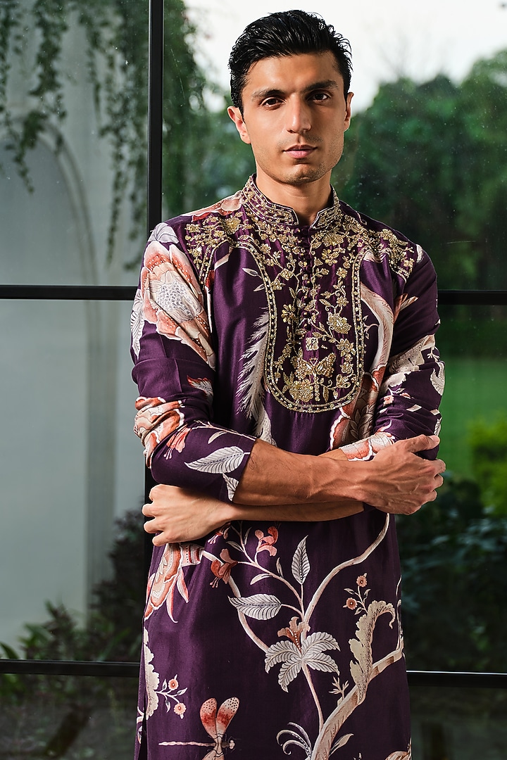 Jamun Purple Silk Chanderi Embroidered Kurta Set by Mahima Mahajan Men at Pernia's Pop Up Shop