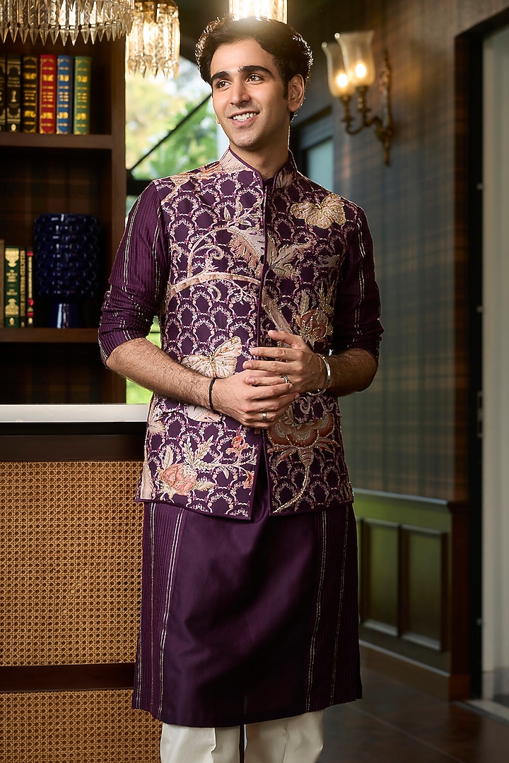 Jamun Purple Silk Chanderi Floral Printed Bundi Jacket Set by Mahima Mahajan Men at Pernia's Pop Up Shop