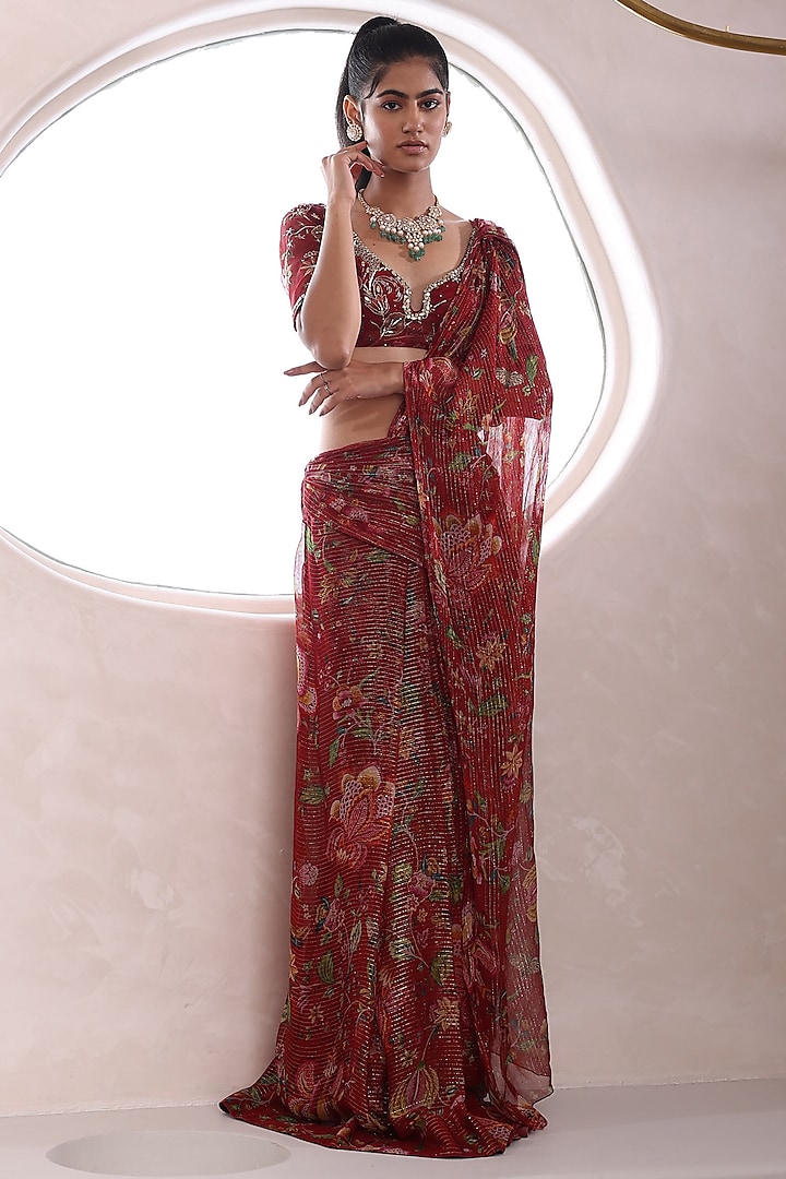 Red Lurex Chiffon & Organza Pre-Draped Wedding Saree Set by Mahima Mahajan at Pernia's Pop Up Shop