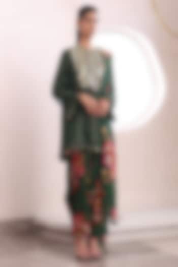 Green Lurex Georgette Embroidered Kurta Set by Mahima Mahajan at Pernia's Pop Up Shop