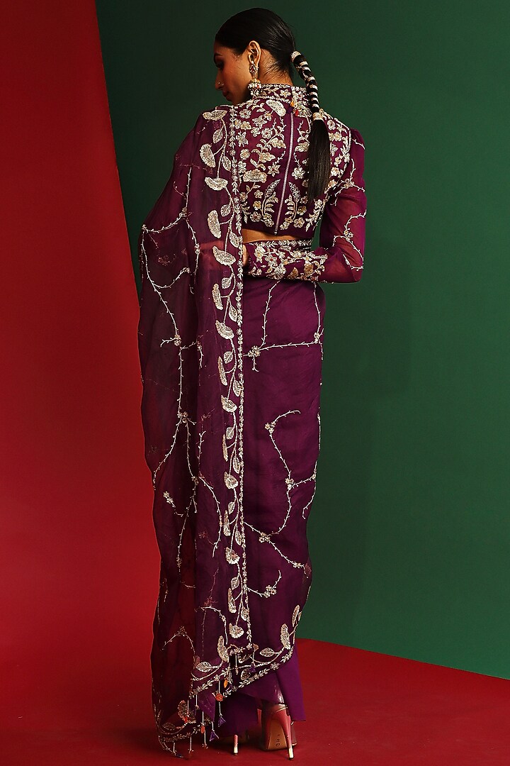 Grapevine Embroidered Pre-Stitched Wedding Saree Set by Mahima Mahajan at Pernia's Pop Up Shop