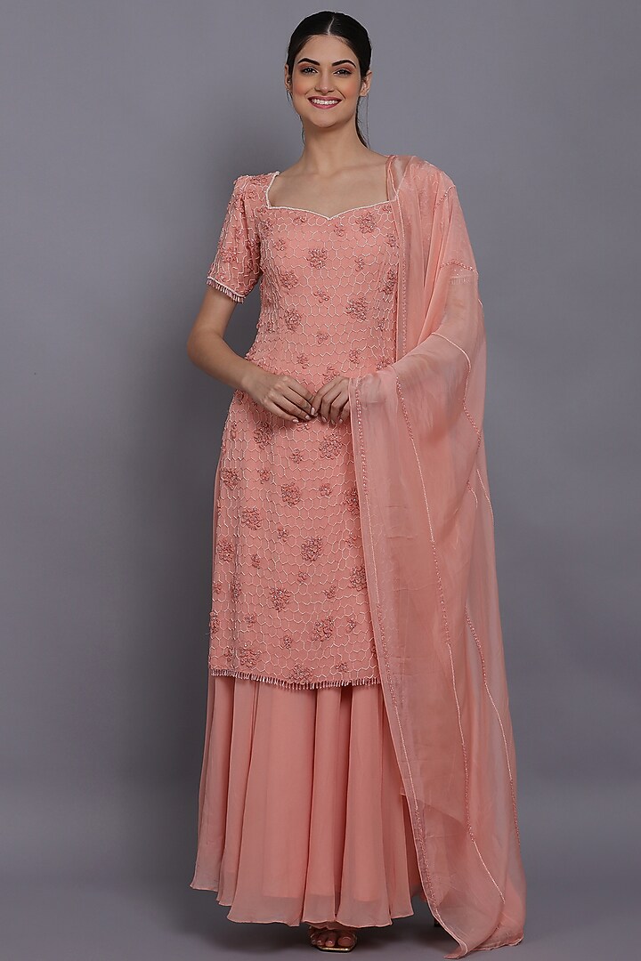 Blush Pink Crepe Kurta Set by Mahima Mahajan at Pernia's Pop Up Shop 2024