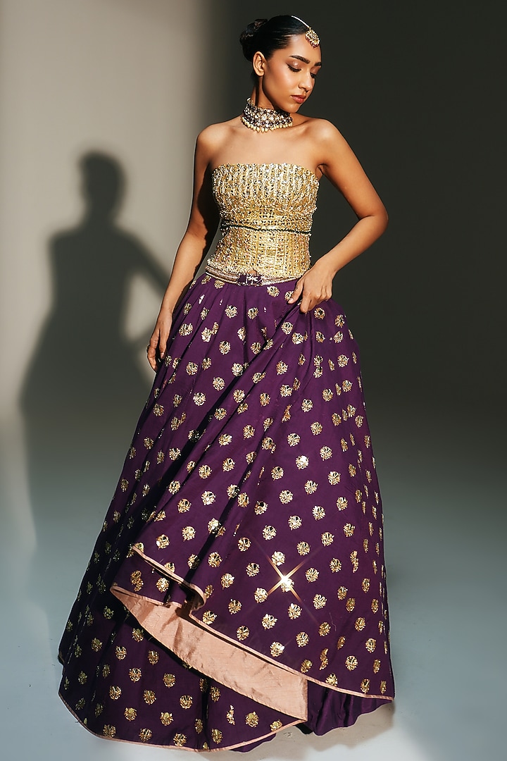 Grapevine Banarasi Silk Chanderi Hand Embroidered Bridal Lehenga Set by Mahima Mahajan at Pernia's Pop Up Shop