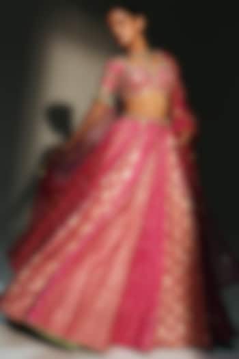 Rani Pink Banarasi Silk Chanderi Hand Embroidered Bridal Lehenga Set by Mahima Mahajan at Pernia's Pop Up Shop