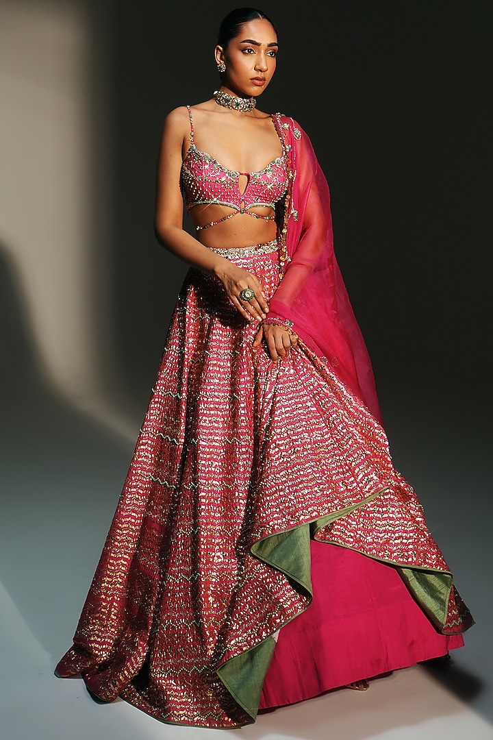 Rani Pink Banarasi Silk Chanderi Hand Embroidered Bridal Lehenga Set by Mahima Mahajan at Pernia's Pop Up Shop
