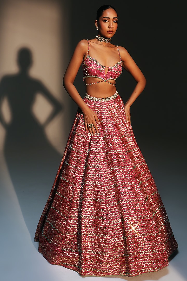 Rani Pink Banarasi Silk Chanderi Hand Embroidered Bridal Lehenga Set by Mahima Mahajan at Pernia's Pop Up Shop