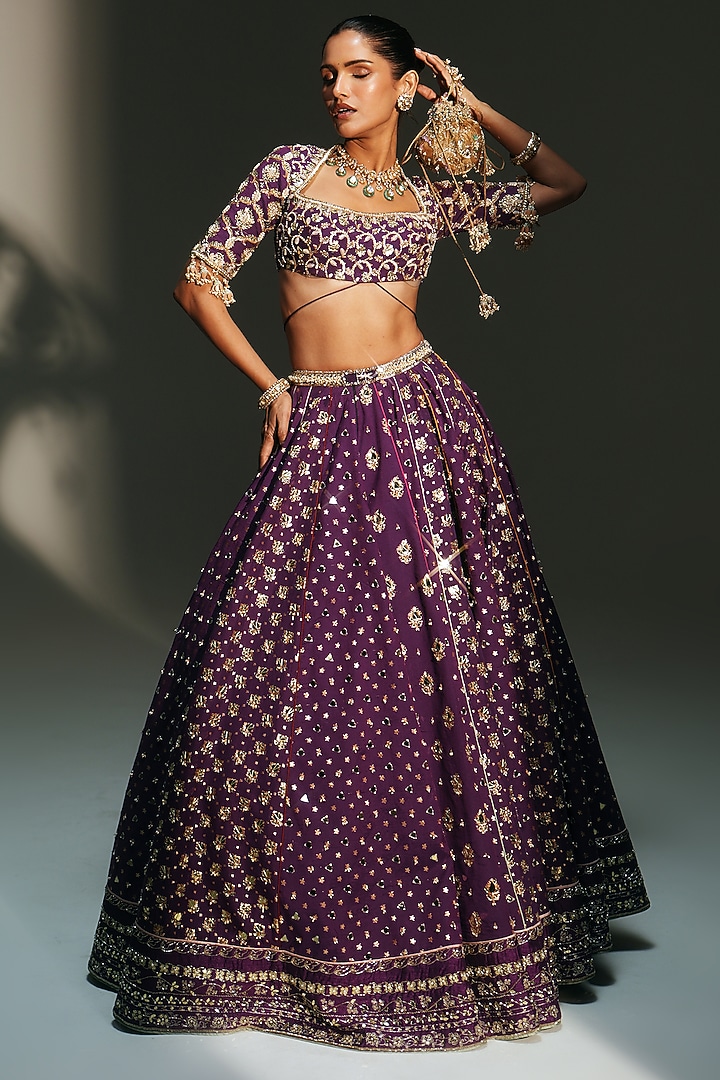 Grapevine Banarasi Silk Chanderi Hand Embroidered Bridal Lehenga Set by Mahima Mahajan at Pernia's Pop Up Shop