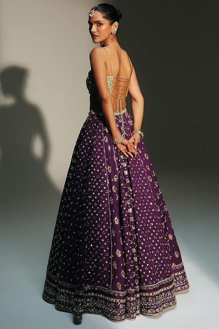 Grapevine Banarasi Silk Chanderi Hand Embroidered Bridal Lehenga Set by Mahima Mahajan at Pernia's Pop Up Shop