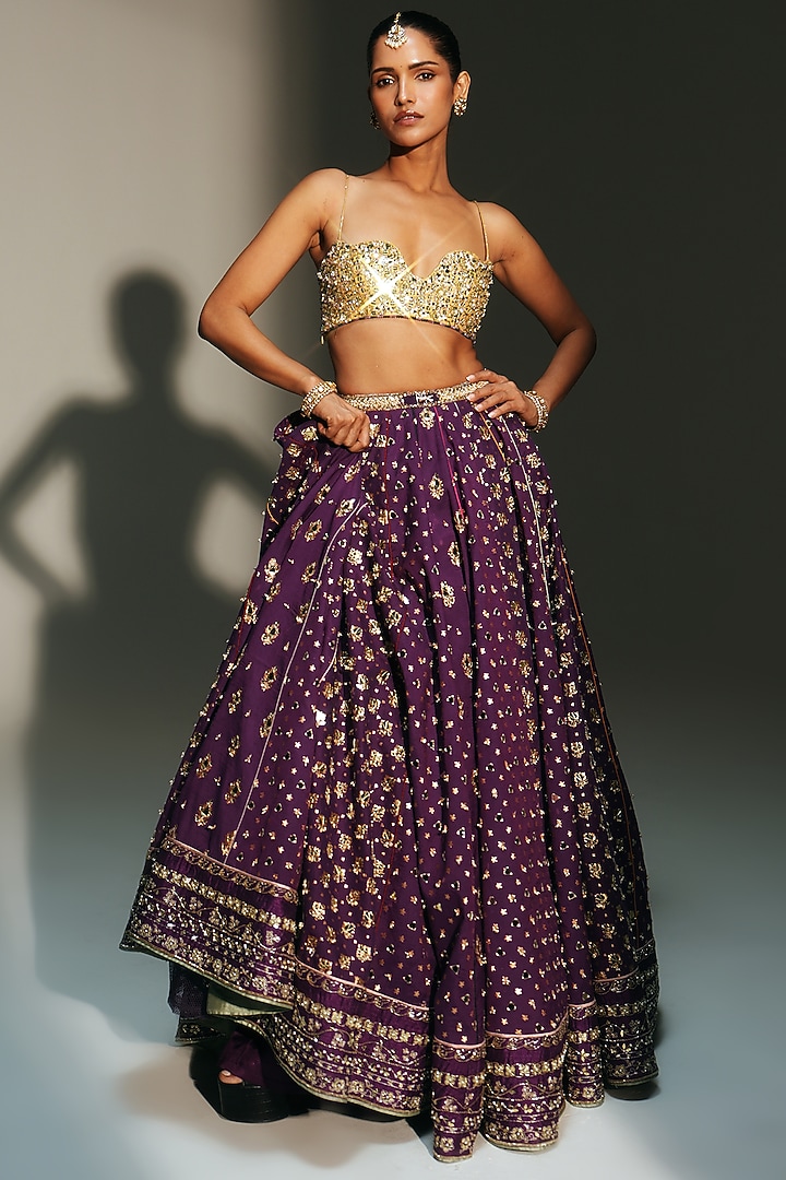 Grapevine Banarasi Silk Chanderi Hand Embroidered Bridal Lehenga Set by Mahima Mahajan at Pernia's Pop Up Shop