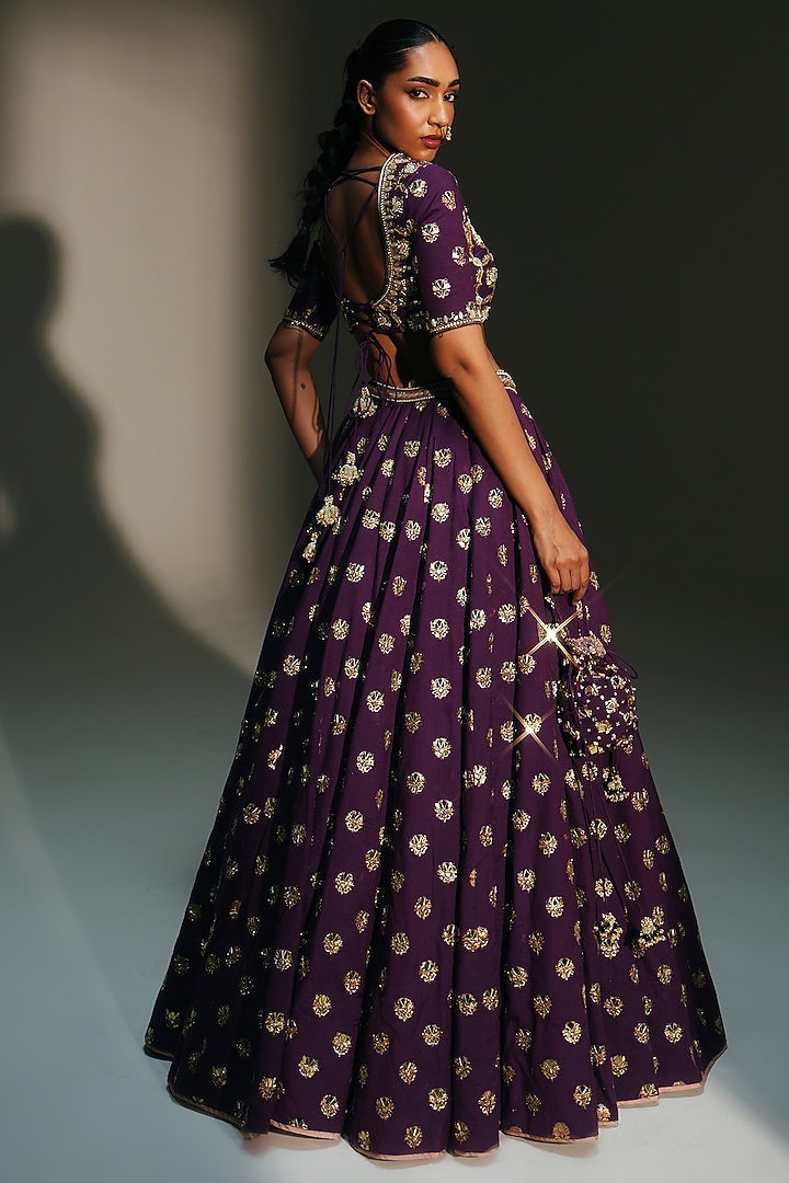 Grapevine Banarasi Silk Chanderi Hand Embroidered Bridal Lehenga Set by Mahima Mahajan at Pernia's Pop Up Shop