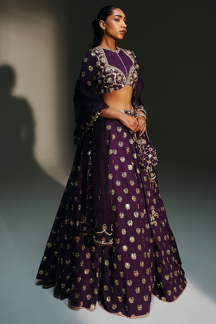 Grapevine Banarasi Silk Chanderi Hand Embroidered Bridal Lehenga Set by Mahima Mahajan at Pernia's Pop Up Shop