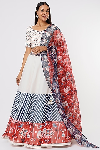 White Printed Lehenga Set by Magic Mirror