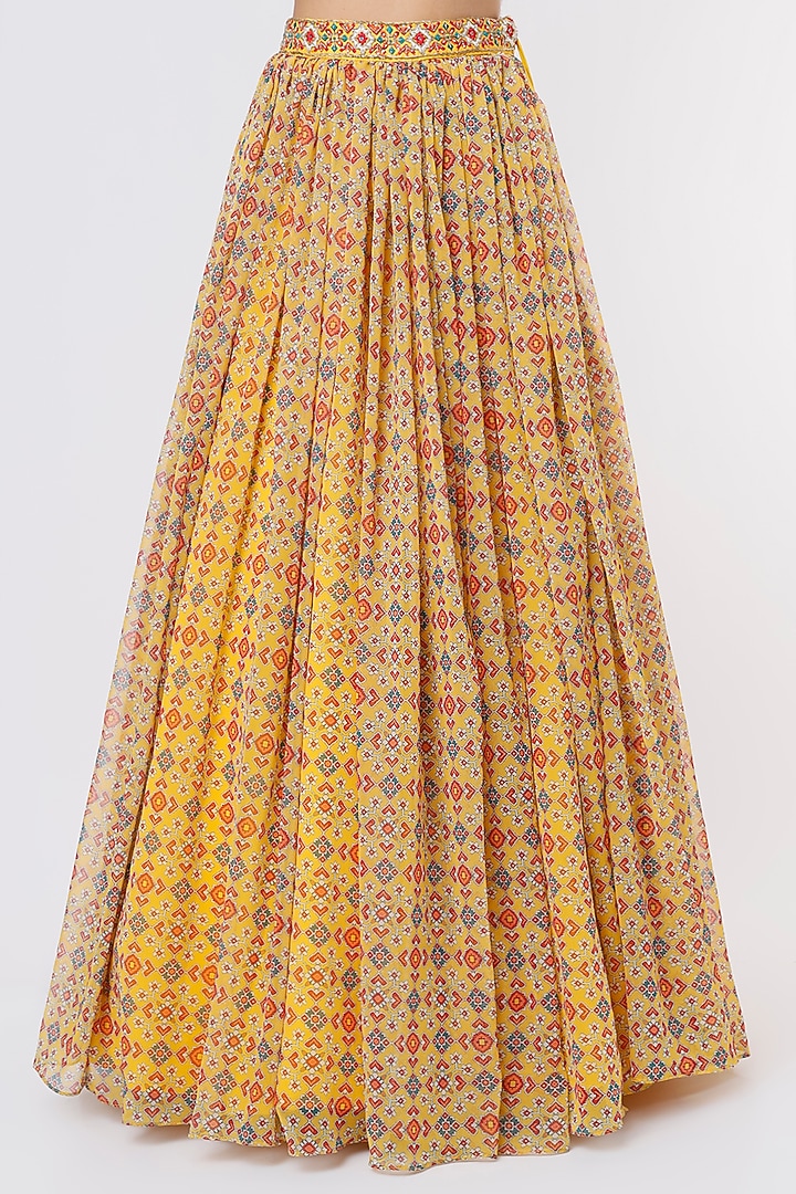 Mustard Printed Lehenga Set by Magic Mirror at Pernia's Pop Up Shop