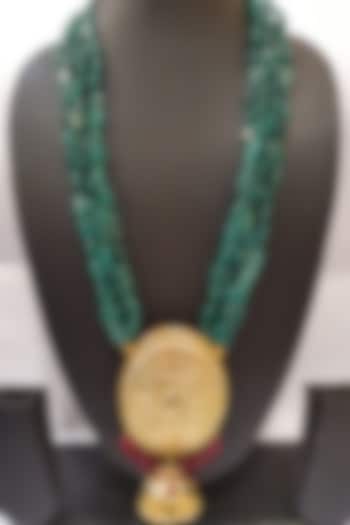 Gold Finish Kundan Pendant Necklace by Moh-Maya By Disha Khatri