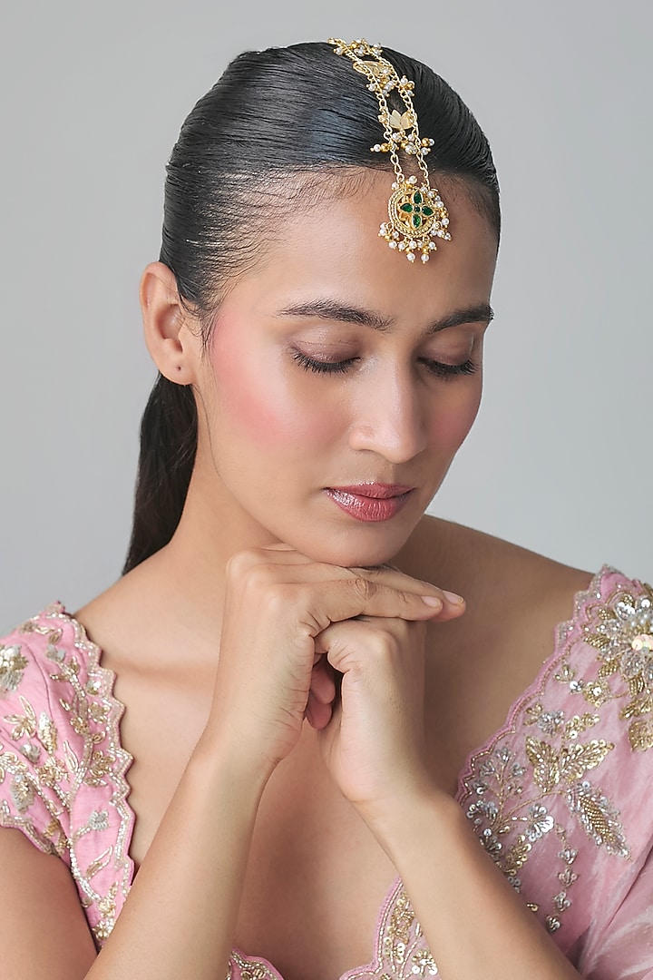 Gold Finish Kundan Polki & Emerald Stone Maangtikka by Moh-Maya by Disha Khatri at Pernia's Pop Up Shop